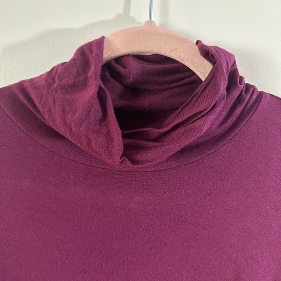 Turtle neck - Picture 2 of 4